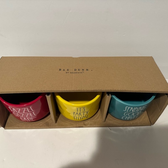 Rae Dunn 3 Planters - Picture 3 of 10